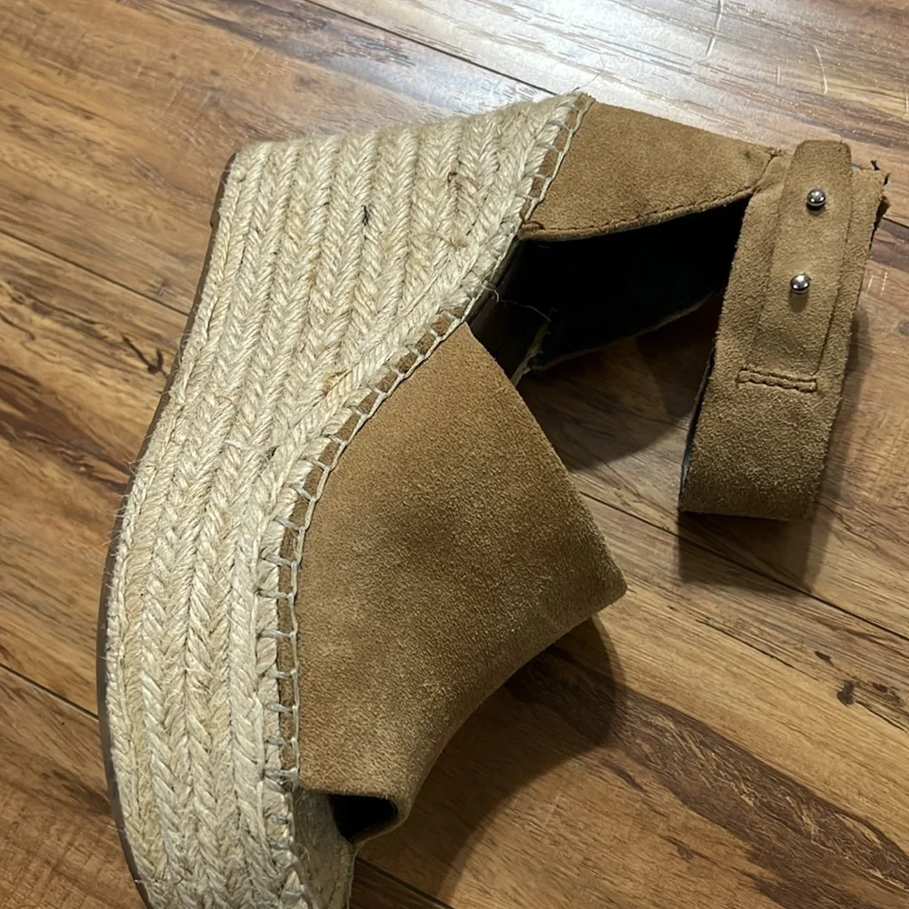 Dolce Vita Suede Platform Wedge Sandals - Picture 10 of 11